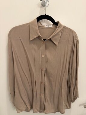 Aritzia Babaton Taupe Relaxed Button-Down Shirt